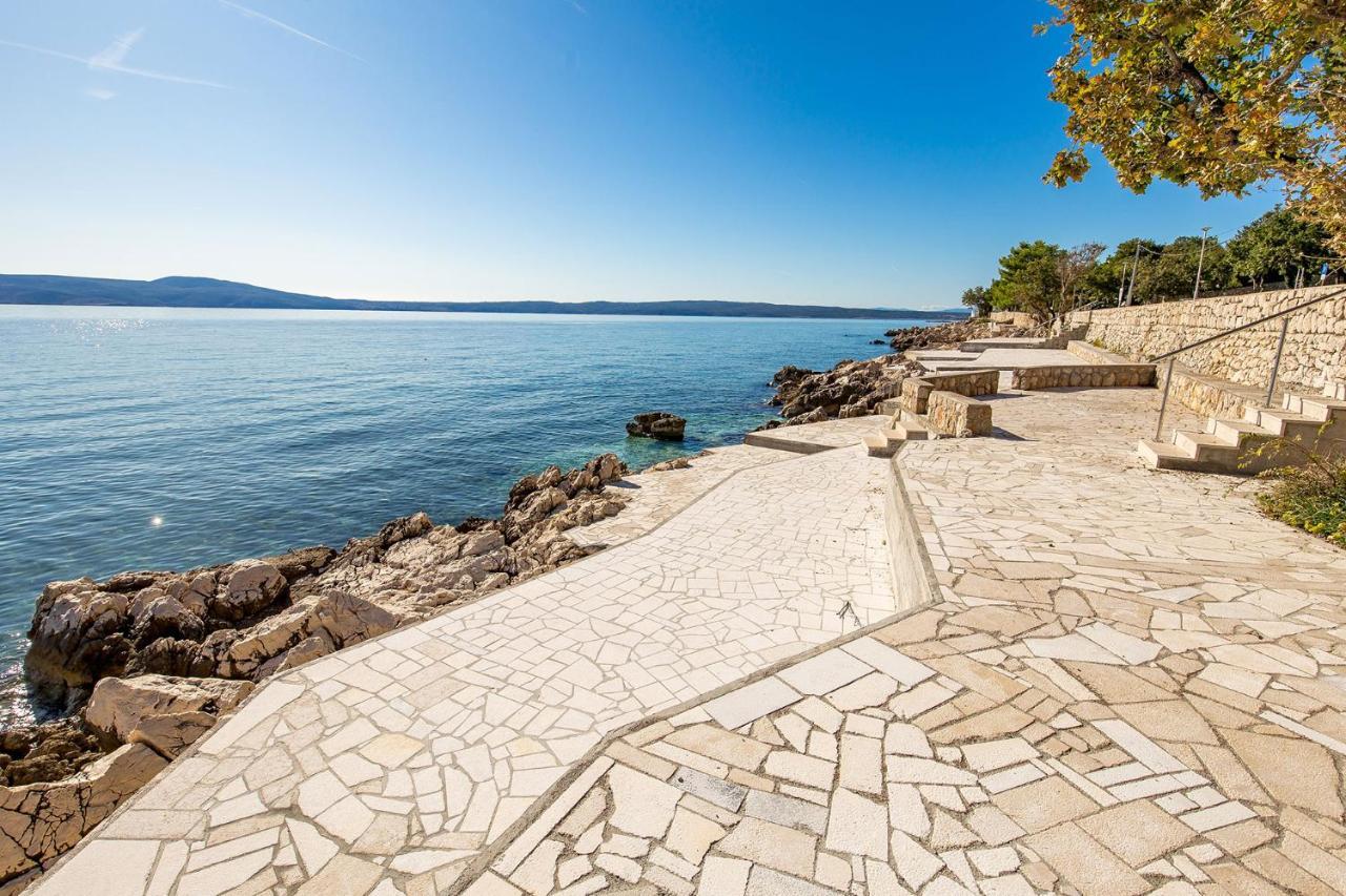 Apartman Bokula Novi Vinodolski Bagian luar foto